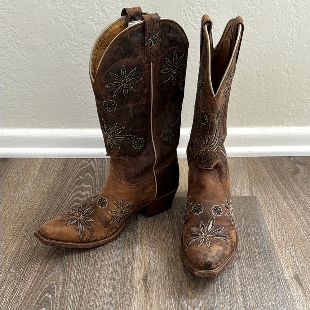 Brown Embroidered Cowboy Boots